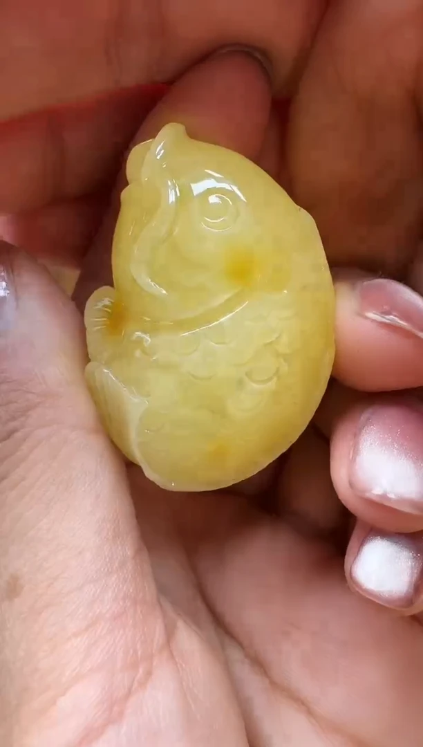 【闪购商品】琥珀裸石未镶嵌挂坠