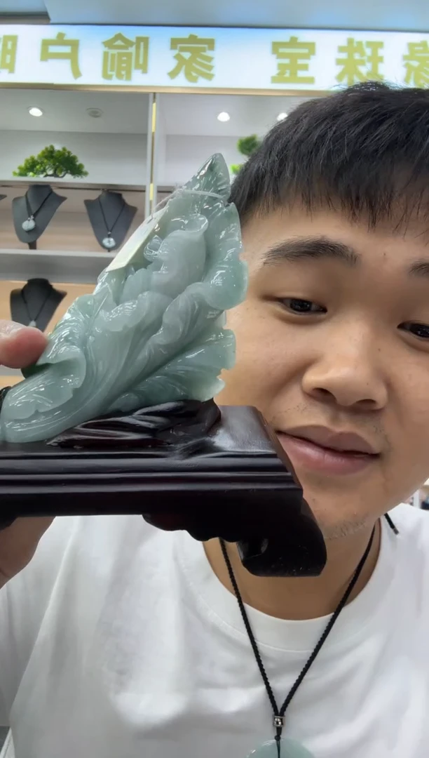 颈饰未镶嵌翡翠天然翡翠A货孤品一件