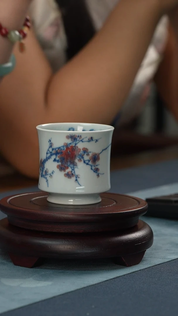 杯子景德镇手工手绘青花釉里红梅（余老师）