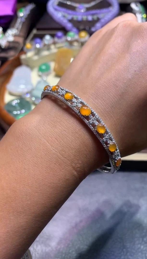 吊坠(不含链)18K金镶嵌翡翠翡翠A货