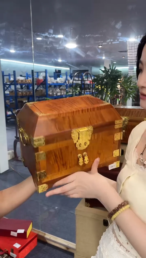 金丝楠其他小叶帧楠满水波官皮箱