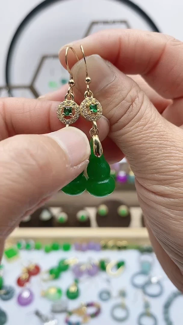 未镶嵌石英质玉（天山翠）耳饰183