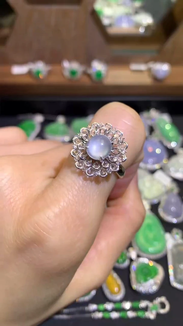 【闪购商品】翡翠吊坠(不含链)18K金镶嵌戒指