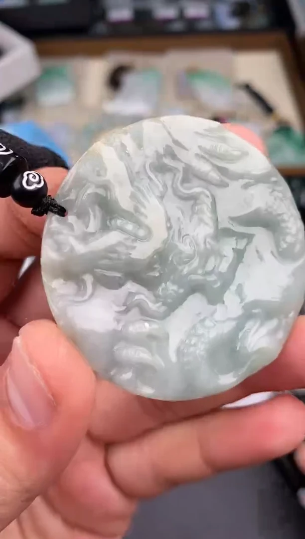 【闪购商品】翡翠颈饰未镶嵌  天然翡翠，一物一图