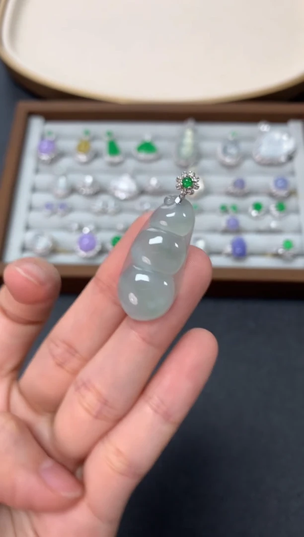 【闪购商品】翡翠吊坠(不含链)18K金镶嵌1980