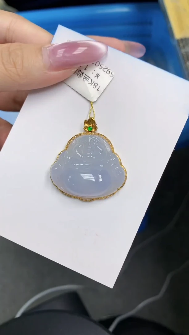 翡翠18K金镶嵌颈饰1111111111