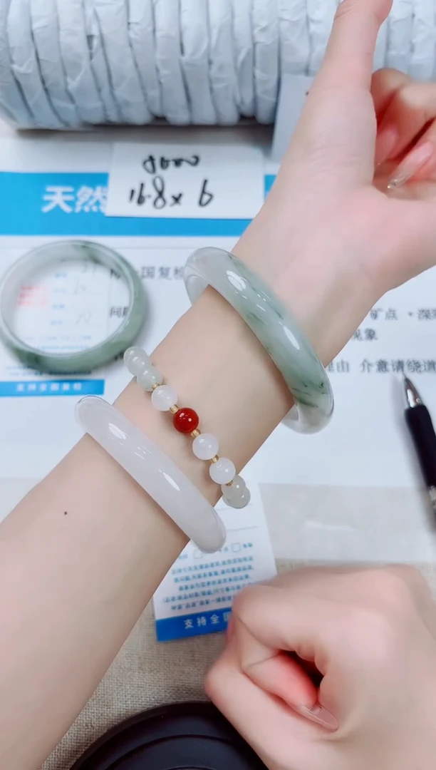 石英质玉手镯未镶嵌28-64