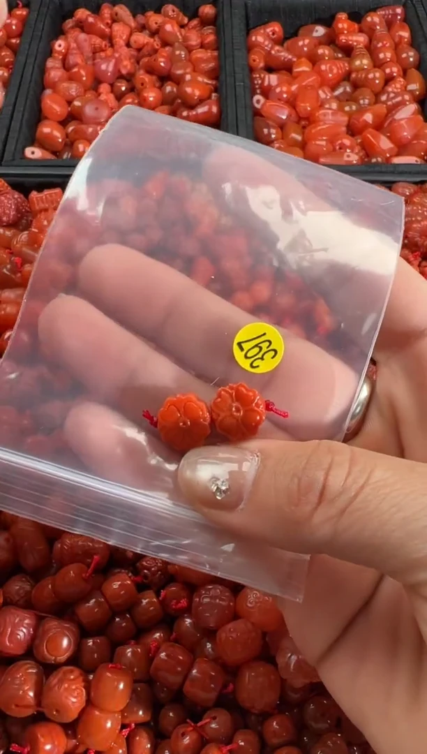 【闪购商品】南红玛瑙颈饰未镶嵌1