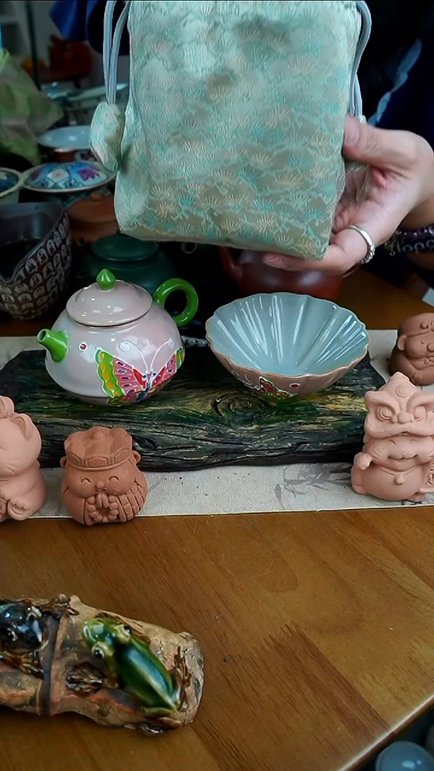 茶瓷物语粉色蝴蝶茶壶配袋子