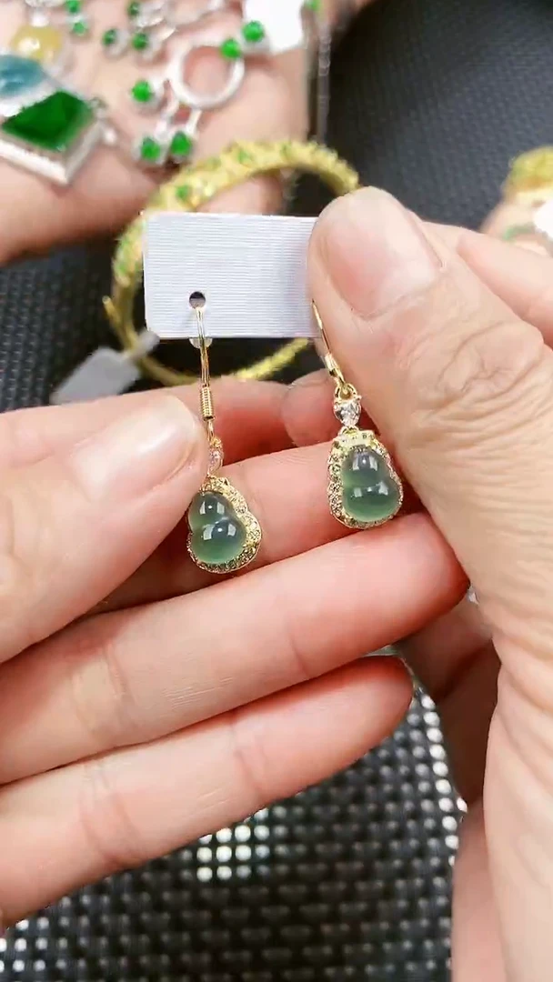 【闪购商品】翡翠耳饰未镶嵌11111111