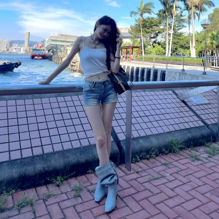时尚潮流女士包包斜挎百搭单肩休闲小众复古肩包（顺丰包邮）