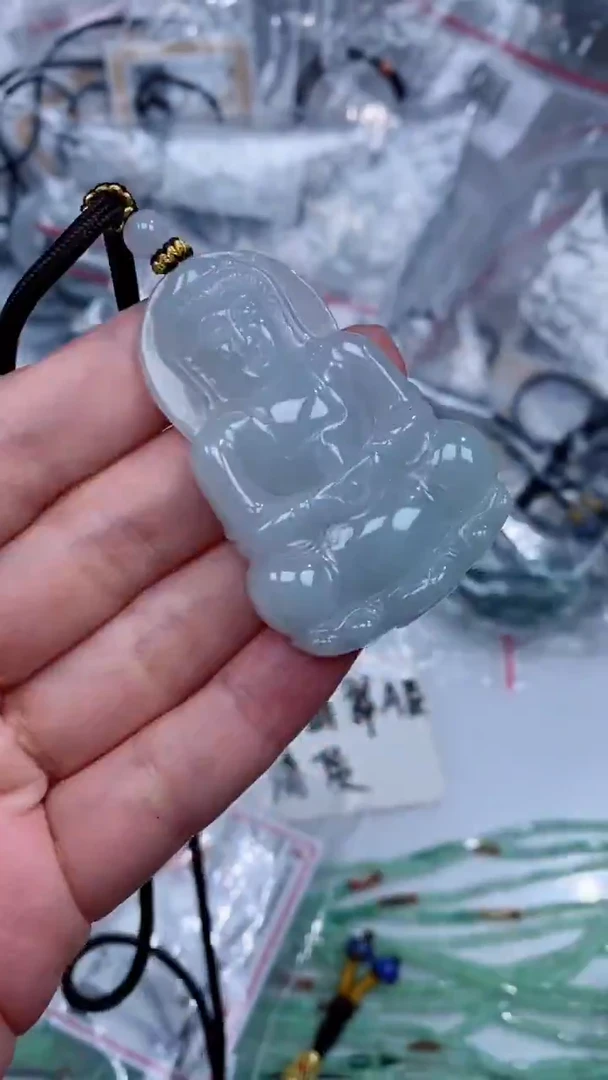 颈饰未镶嵌翡翠吊坠