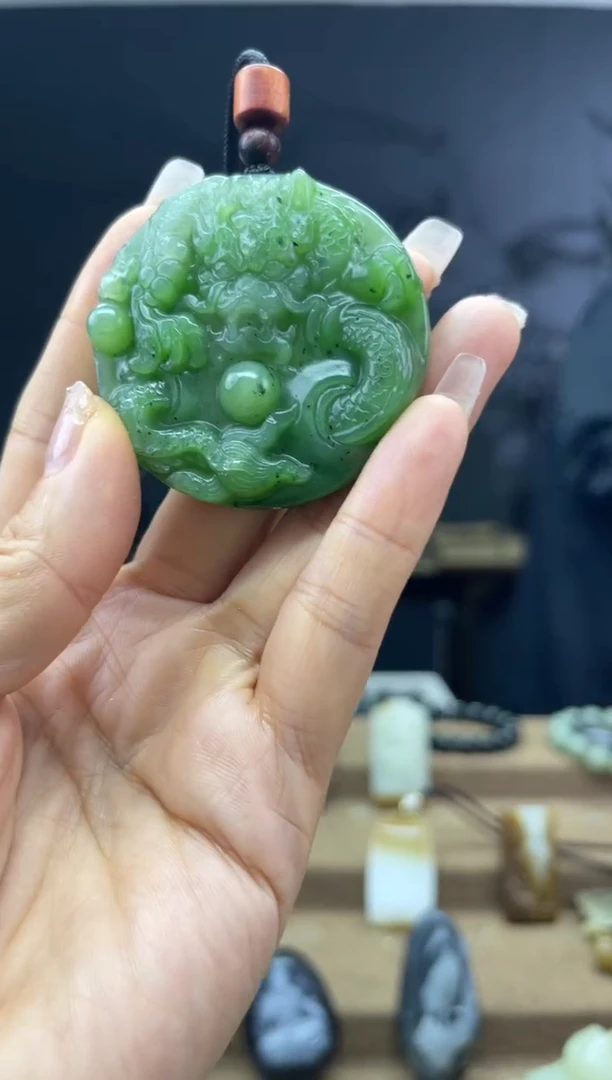 颈饰未镶嵌和田玉1