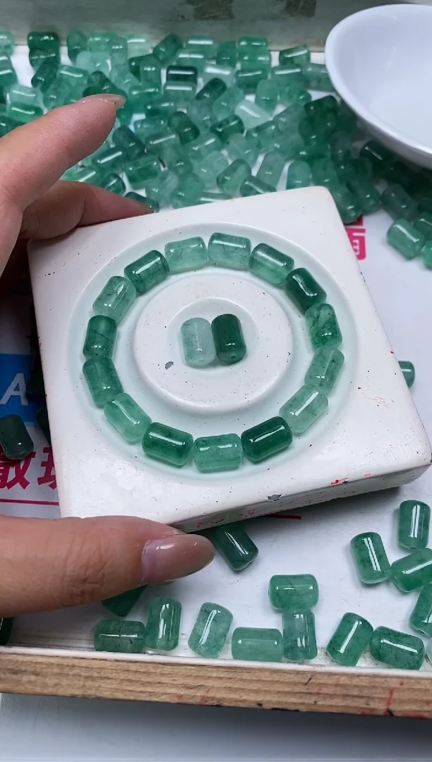 散珠未镶嵌碧玺M7011飘绿花碧玺 桶珠10个9.9元