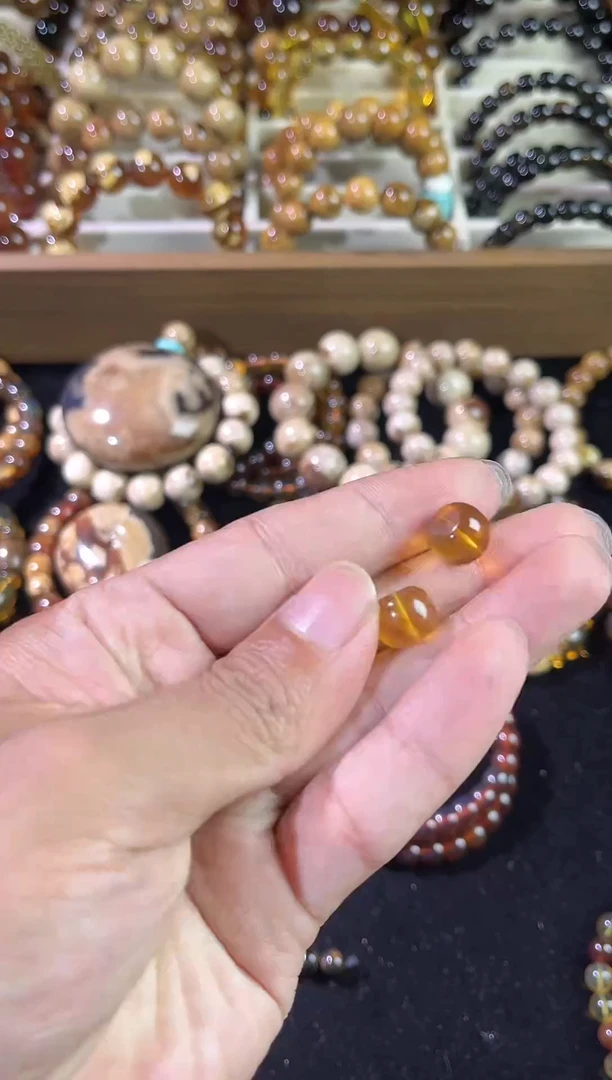 琥珀颈饰未镶嵌无***量珠子