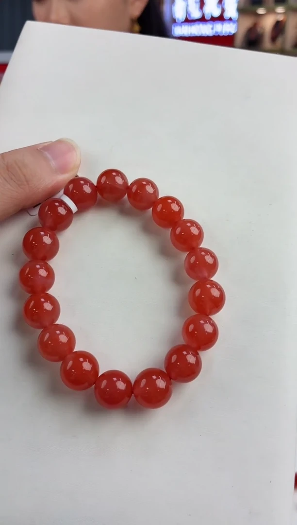 未镶嵌冰红手串12*南红玛瑙一个/条