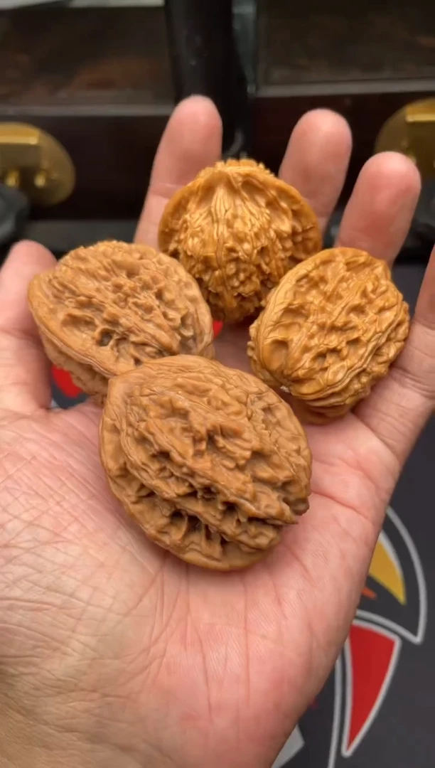 吊坠文玩核桃虎头