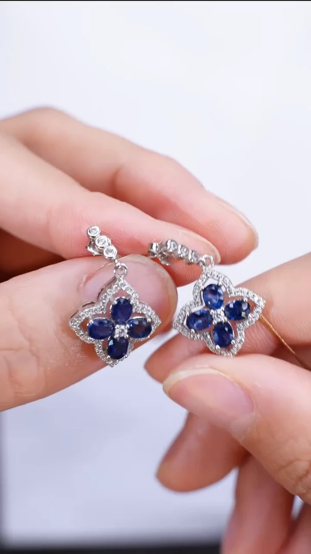 蓝宝石耳饰银S925镶嵌耳饰