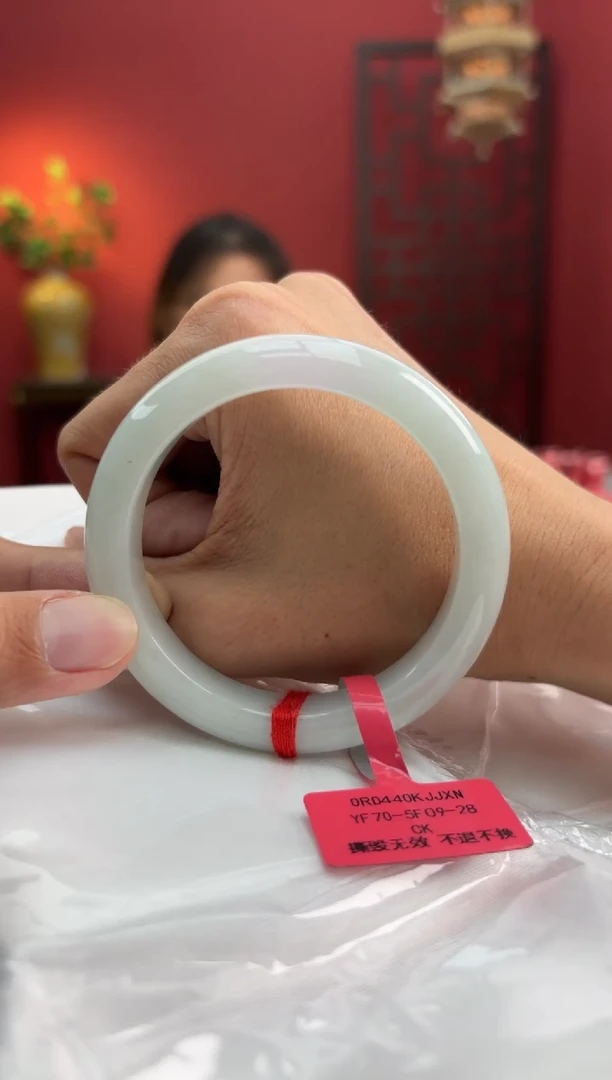 未镶嵌手镯翡翠翡翠手镯2