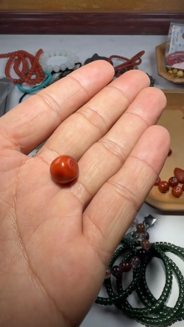 未镶嵌配饰南红玛瑙M****身珠子