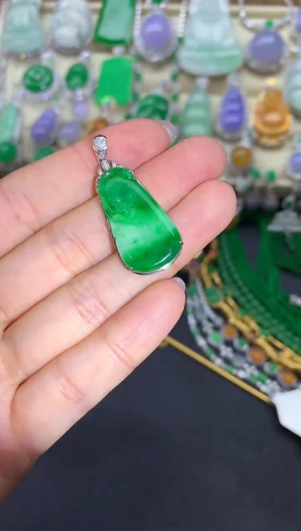 【闪购商品】翡翠颈饰18K金镶嵌235中国好珍宝