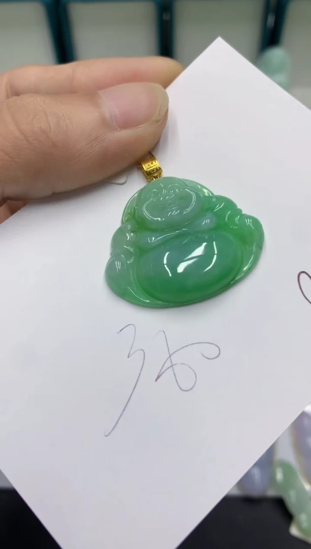 翡翠18K金镶嵌颈饰翡翠