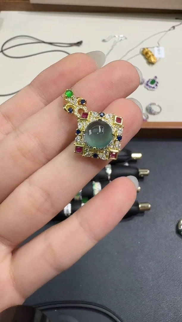 颈饰银S925镶嵌翡翠X0825-1822-383