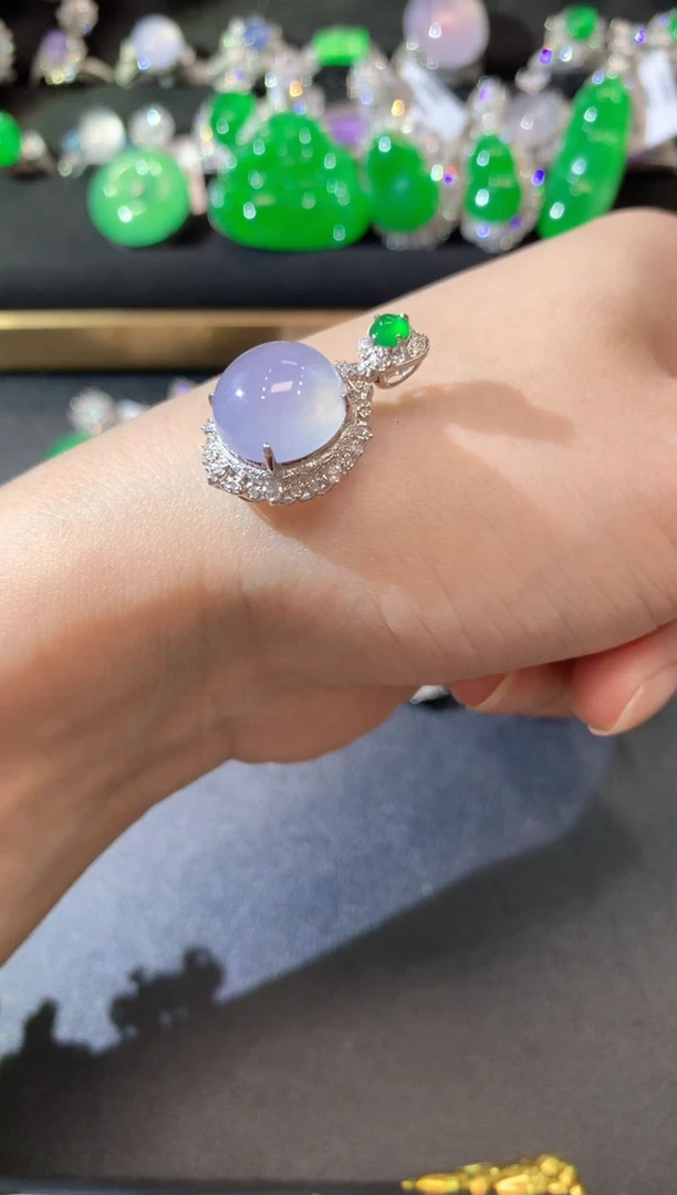 吊坠(不含链)18K金镶嵌翡翠A125 多样性发货一件