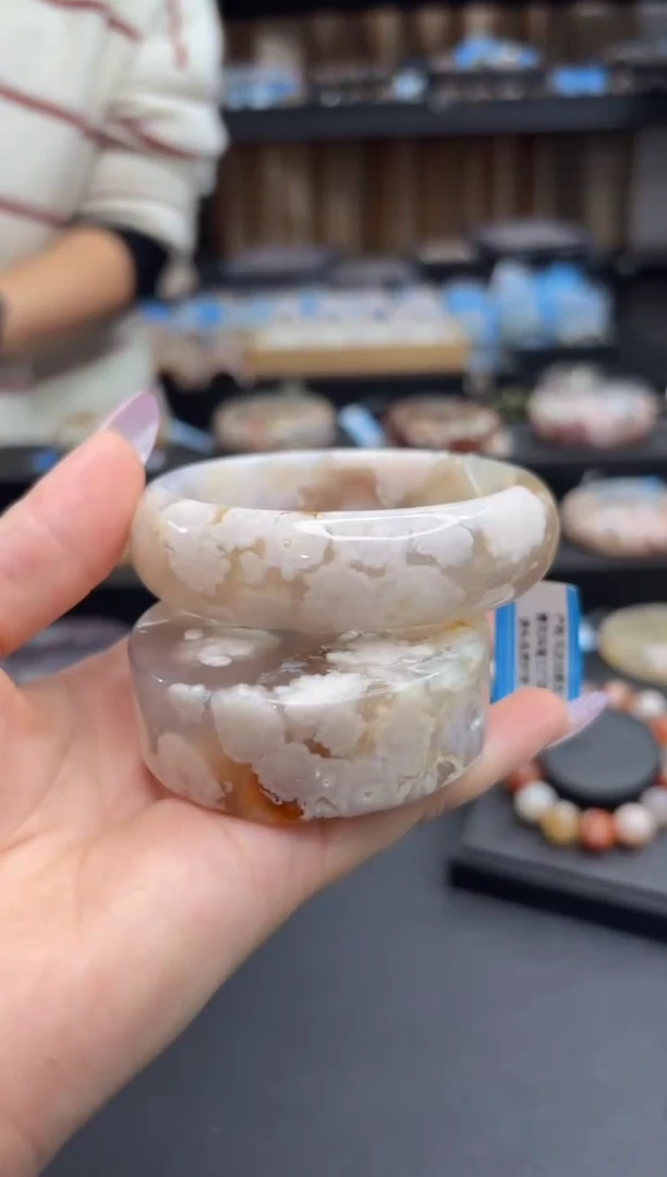 未镶嵌手镯石英质玉A582(59圈赠送镯心)