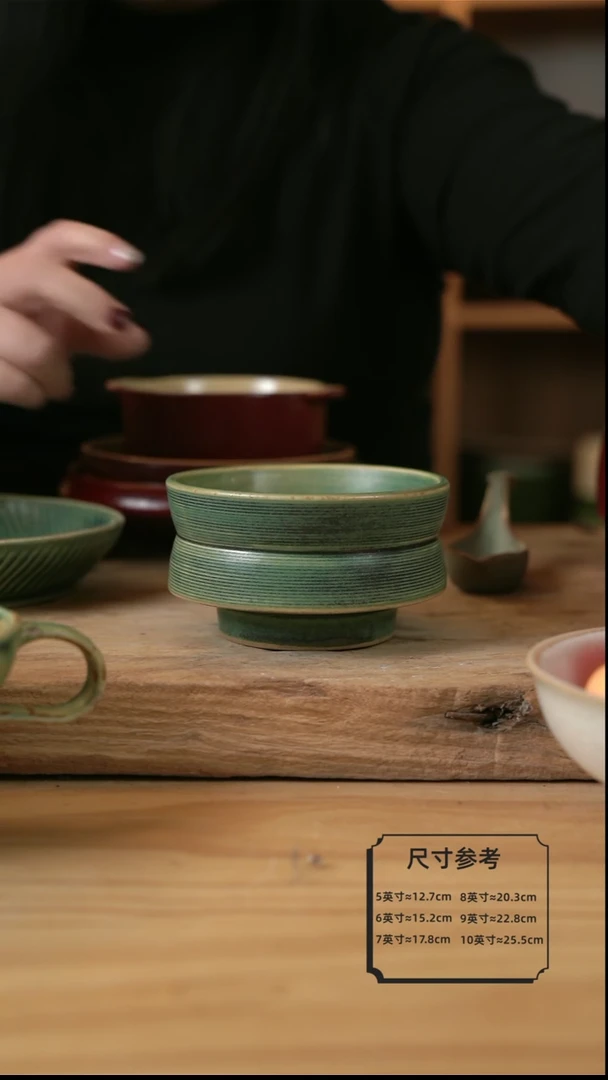 【闪购商品】荷叶绿色的折腰碗加单嘴小勺