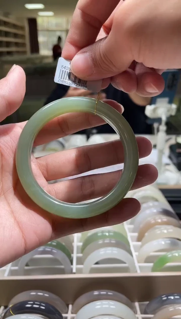 未镶嵌手镯和田玉58-59圈口 3338