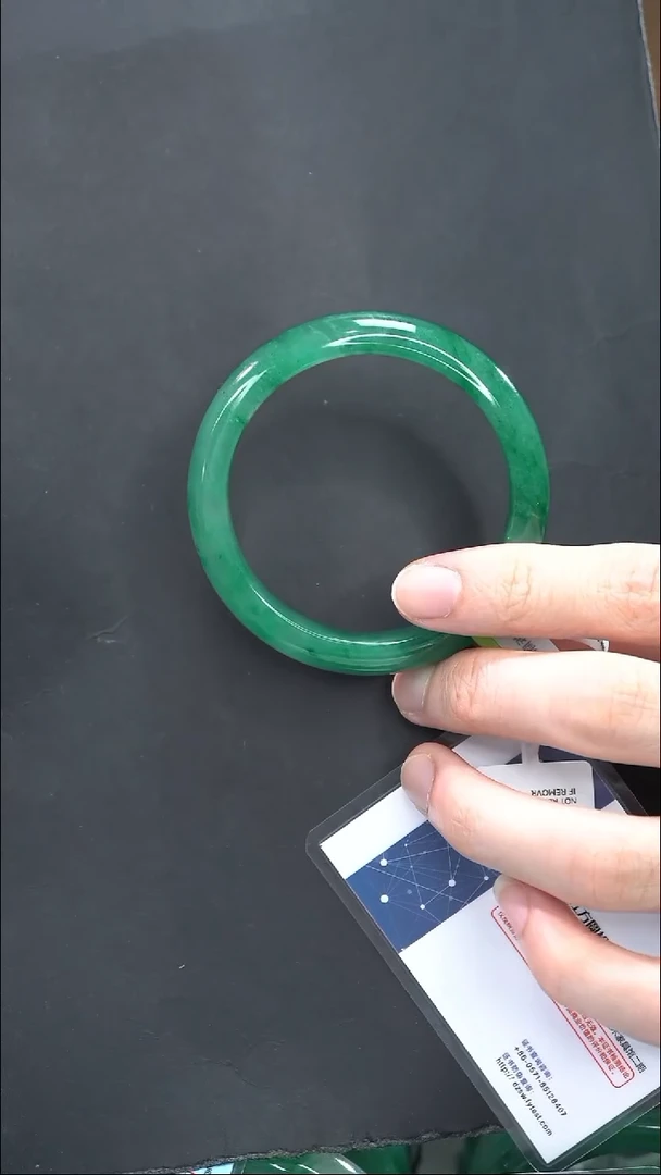 石英质玉手镯未镶嵌56