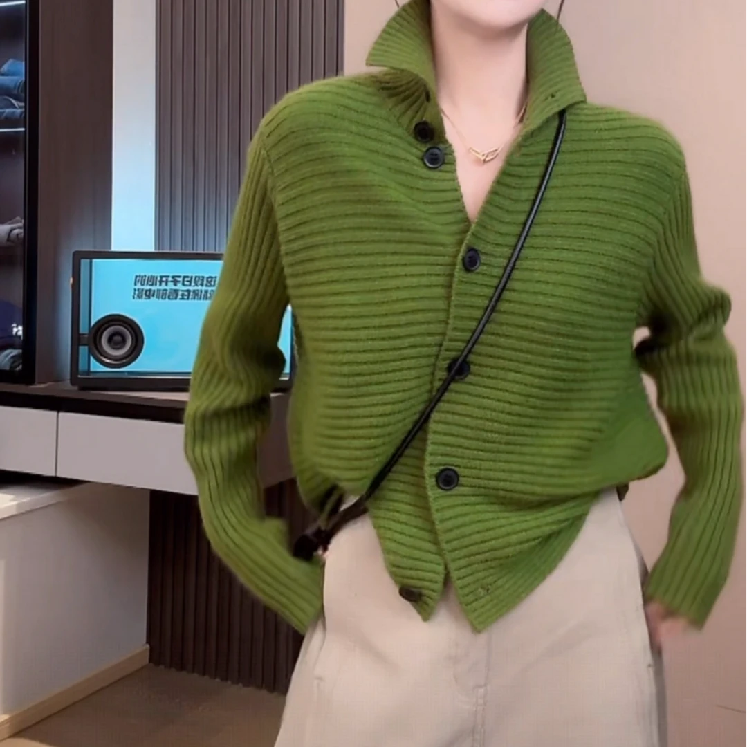 韩版高级感绿色显白针织开衫2025秋冬新款时尚高领洋气内搭毛衣女