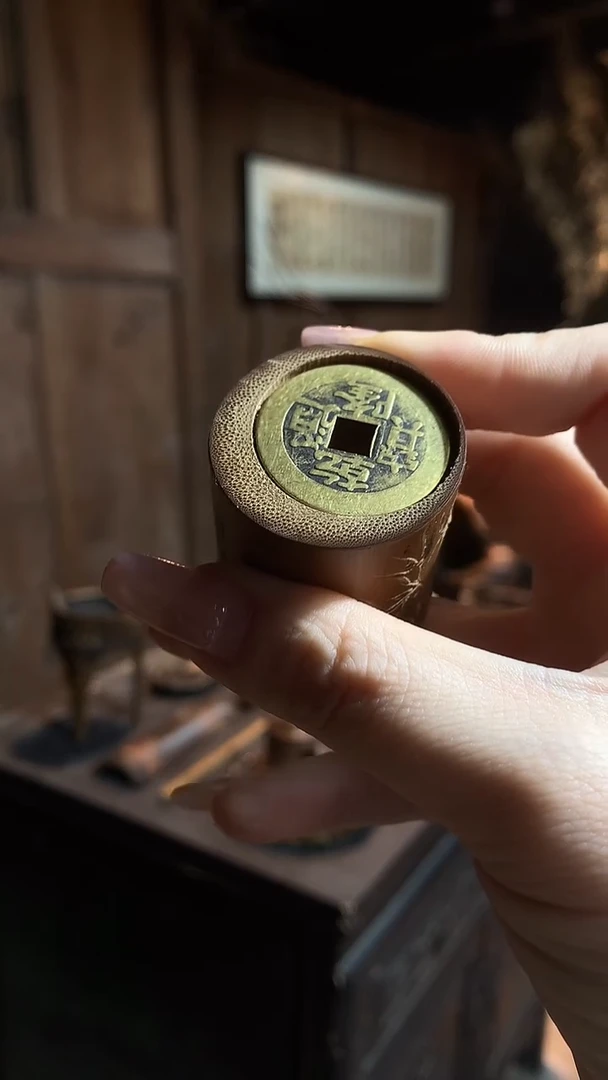 ?***雯铜钱盖置 ......