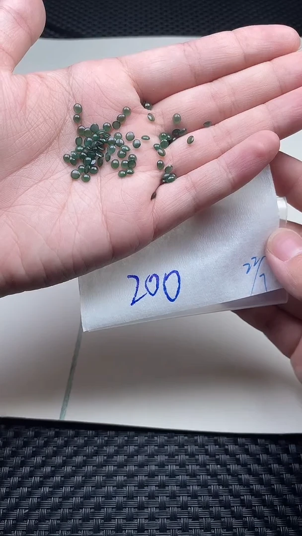 定制翡翠未镶嵌缅甸天然翡翠A货