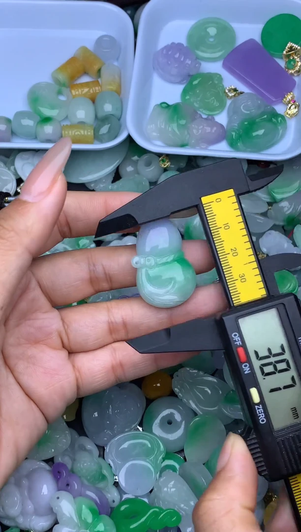 翡翠未镶嵌颈饰天然缅甸翡翠吊坠