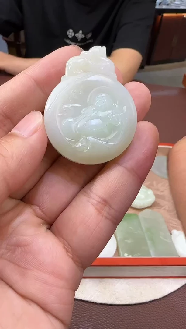 和田玉未镶嵌吊坠(不含链)【陆602】133 7026