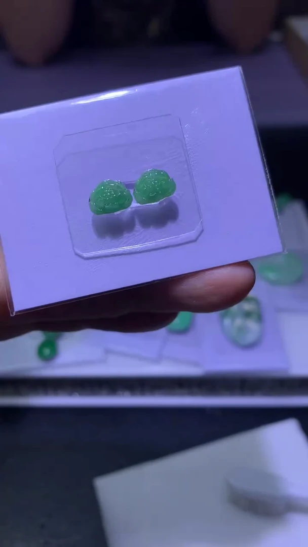 未镶嵌定制翡翠毛货