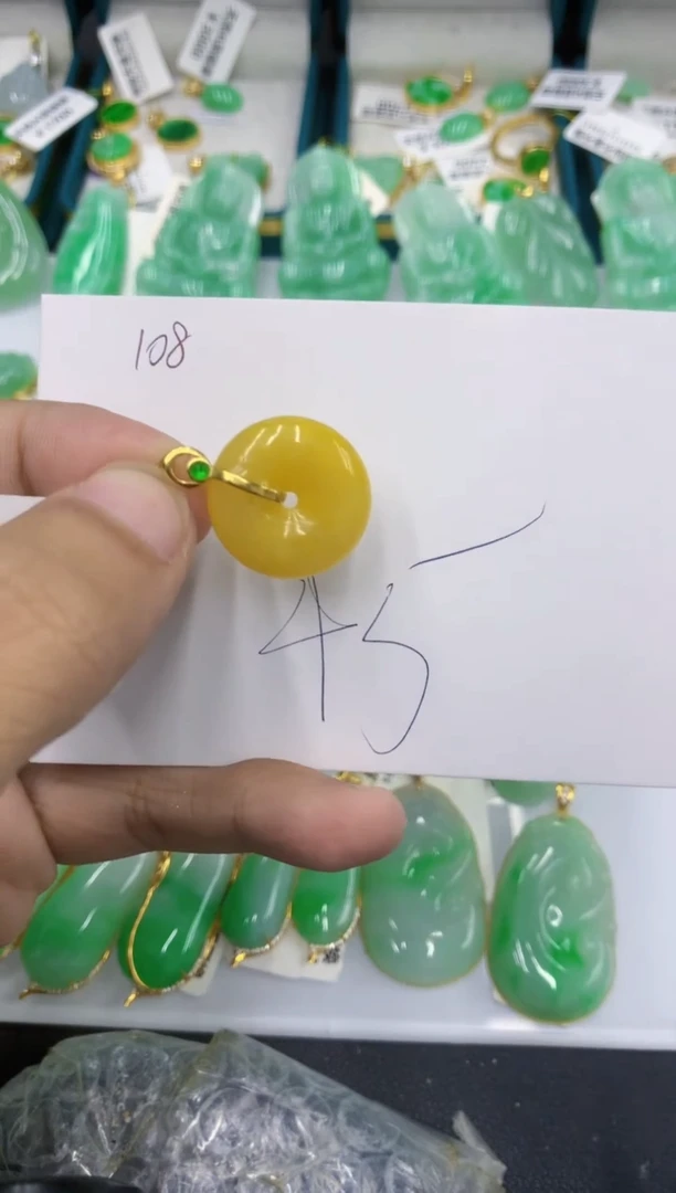 颈饰未镶嵌翡翠1111111111