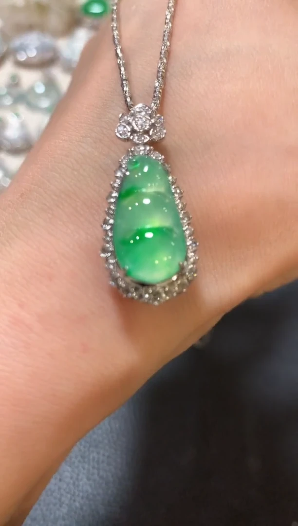 吊坠(不含链)18K金镶嵌翡翠n134