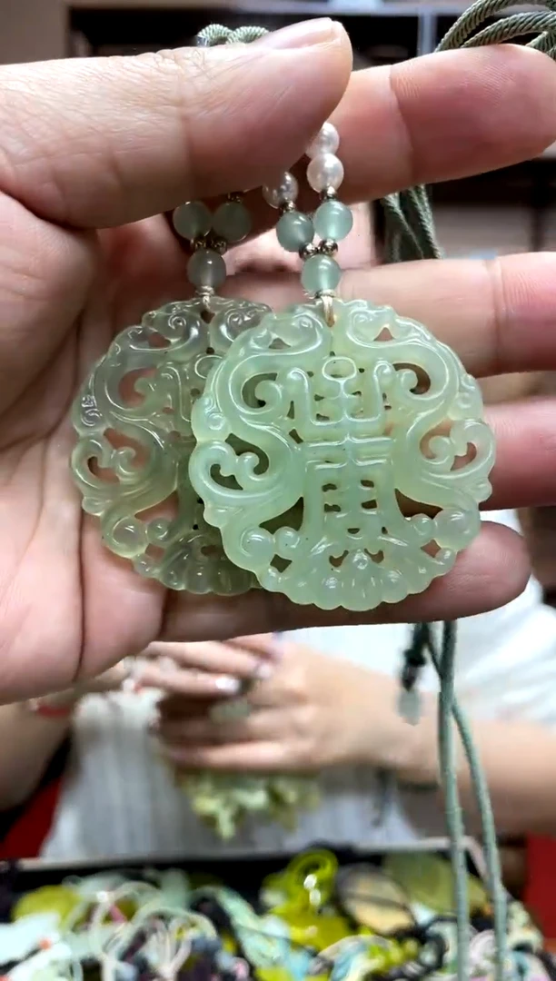 【闪购商品】岫玉吊坠未镶嵌多样性发货，其中发一