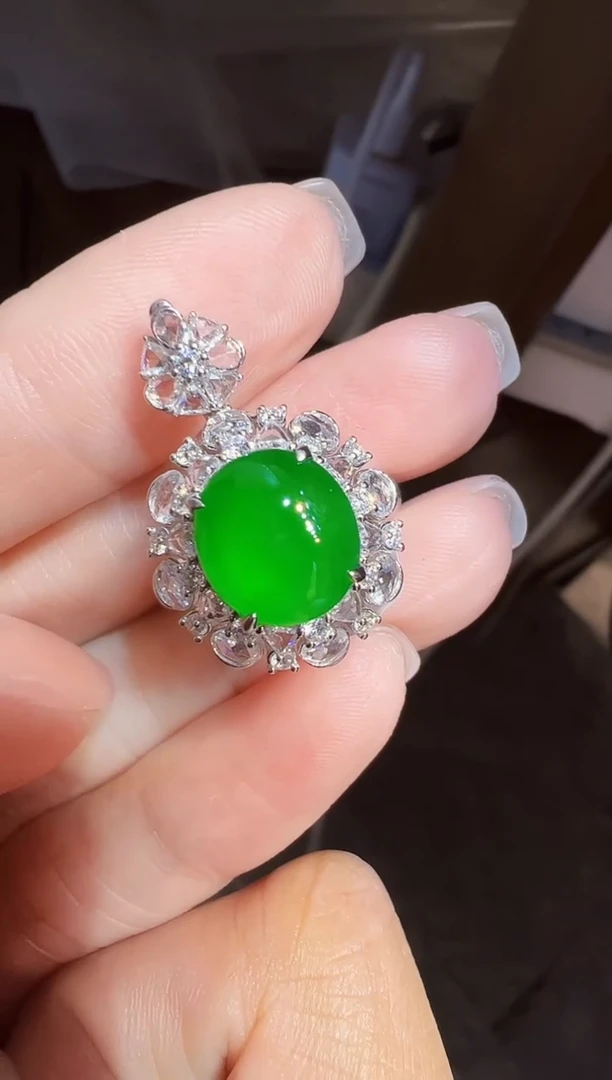 吊坠(不含链)18K金镶嵌翡翠蛋面两用