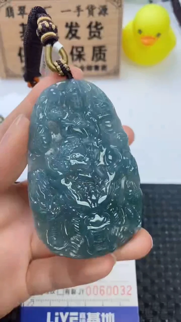 翡翠未镶嵌颈饰111111111
