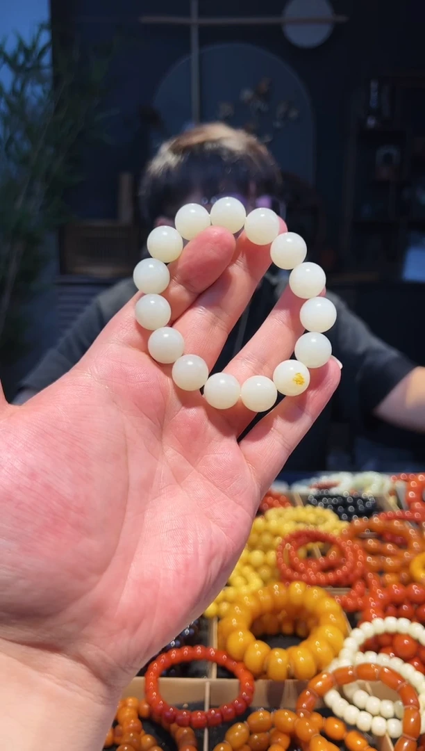 手串未镶嵌和田玉14+圆珠