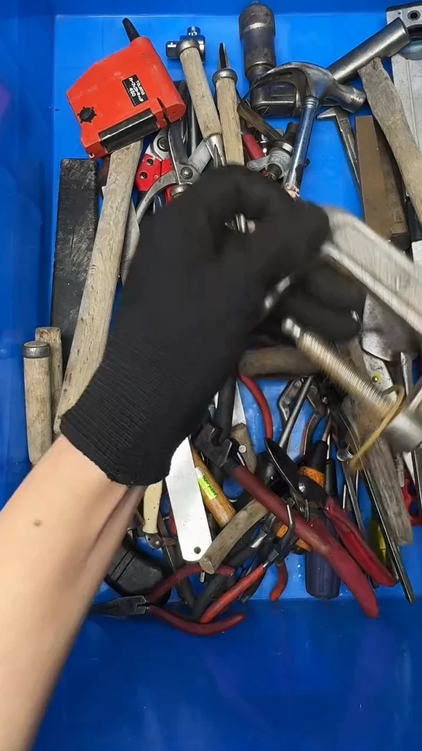 行***瓜五金工具钳子剪子等28