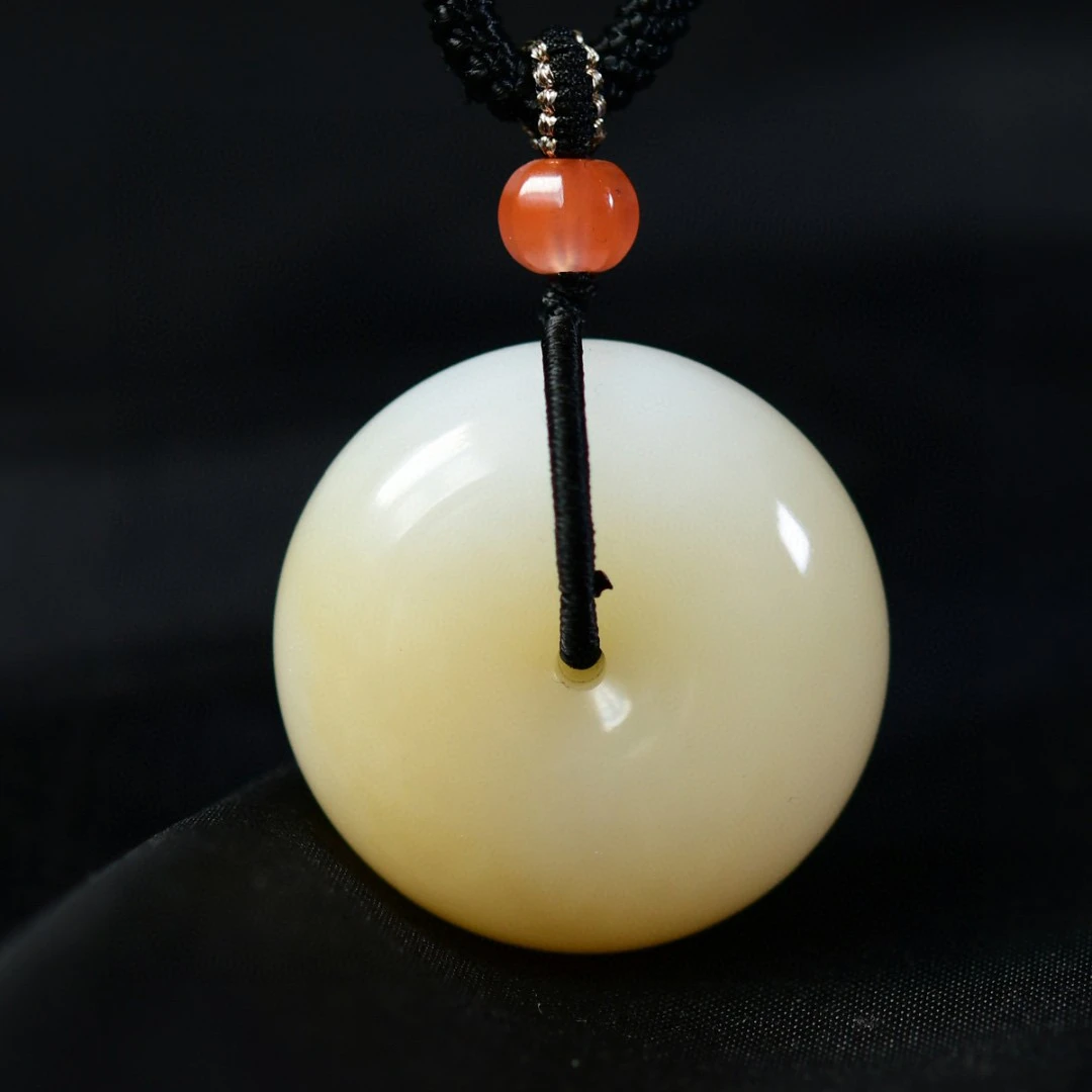 和田玉糖玉平安扣吊坠