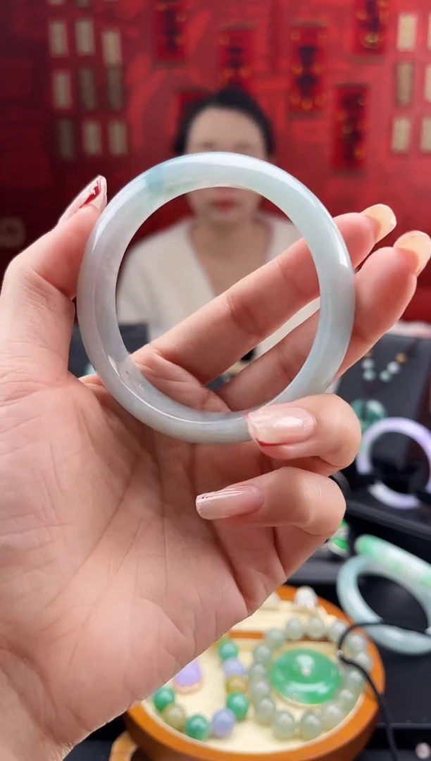 【闪购商品】翡翠手镯未镶嵌手镯