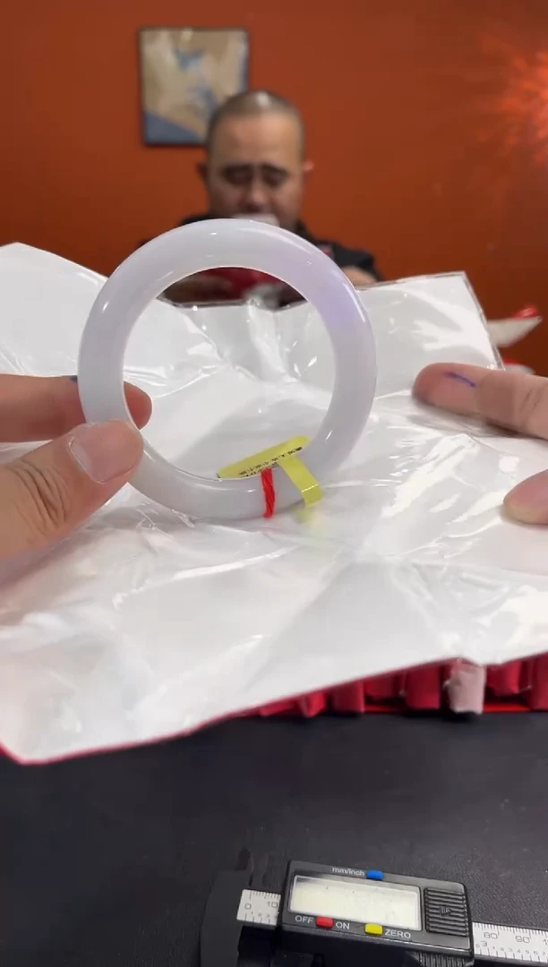 未镶嵌手镯翡翠5   56