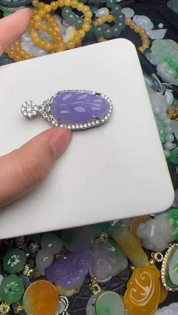 翡翠未镶嵌颈饰天然缅甸翡翠吊坠