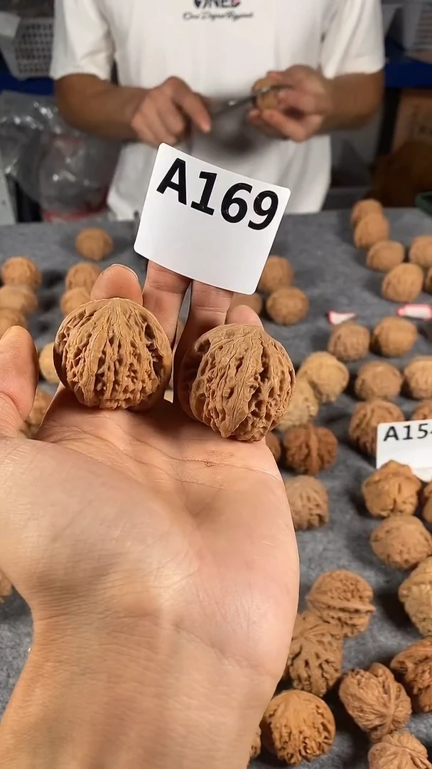 吊坠文玩核桃40铁锤核桃全品无修